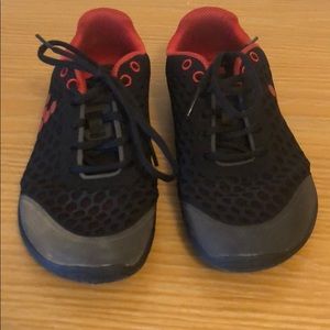 outlast stealth shoes